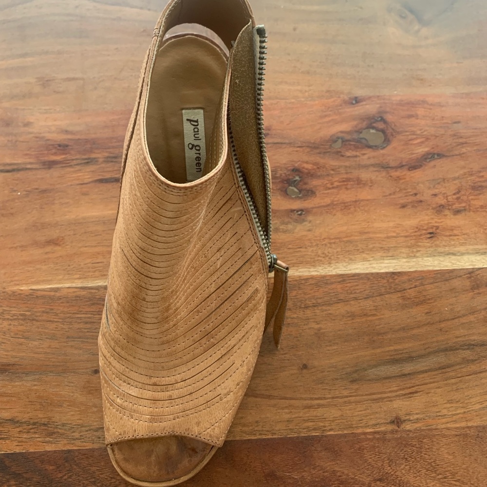 Paul green heels with side zipper